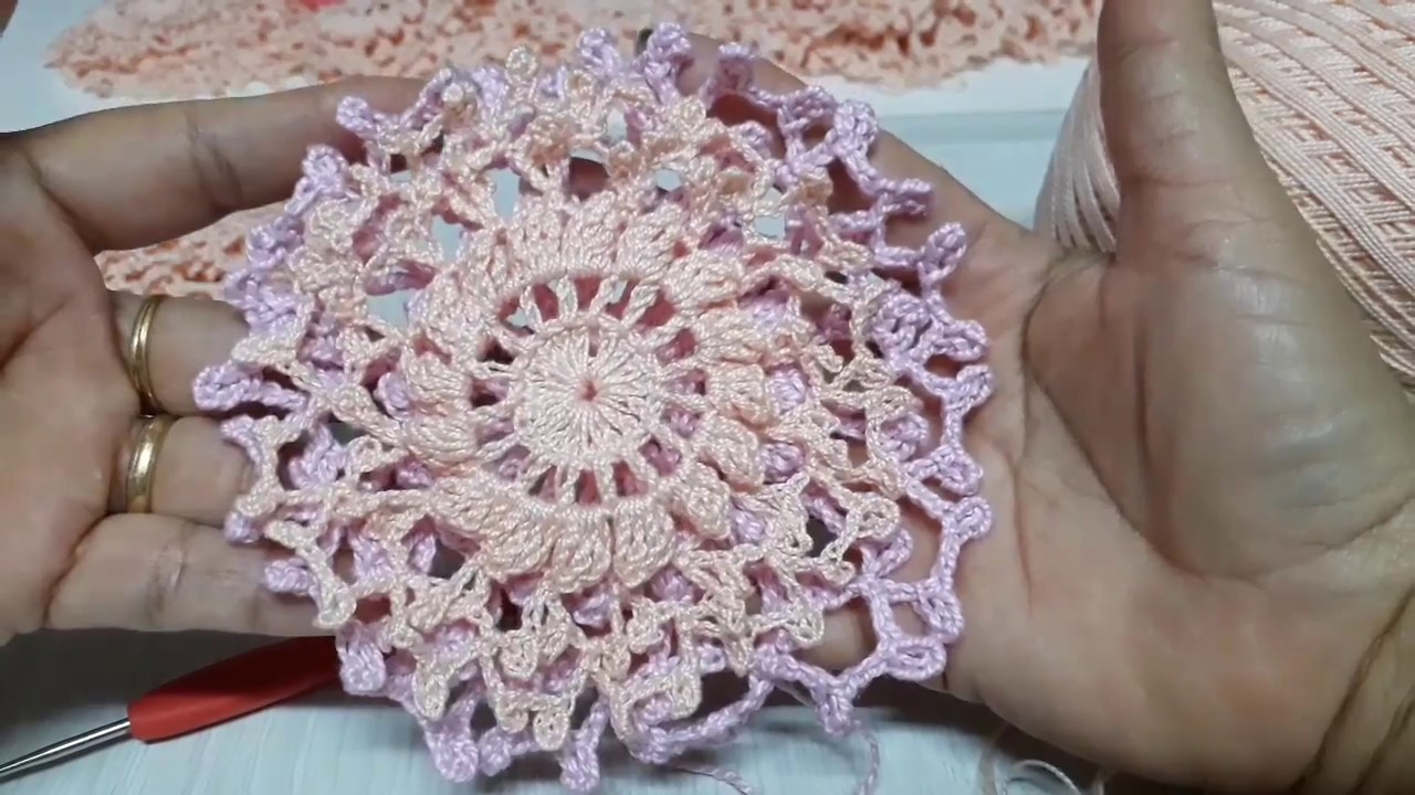 #byrosamatos 
MOTIVO FLOR EM PONTO PIPOCA ( Inspiração  Mary Castro)