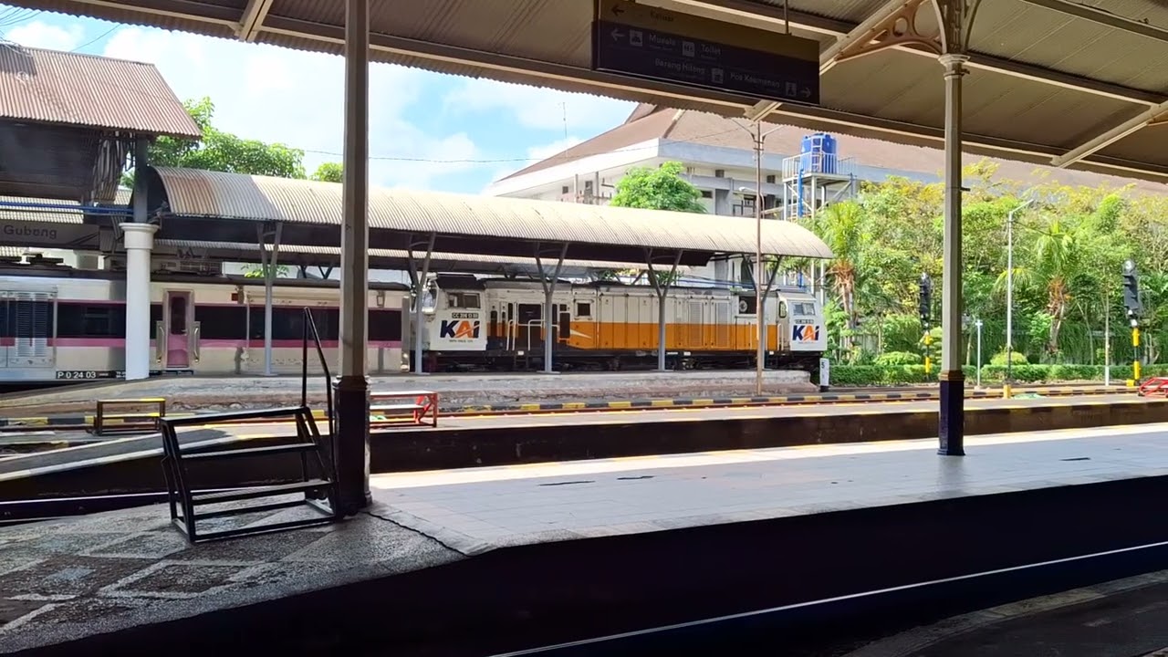 KA Argo Semeru SSNG Berangkat Stasiun Gubeng