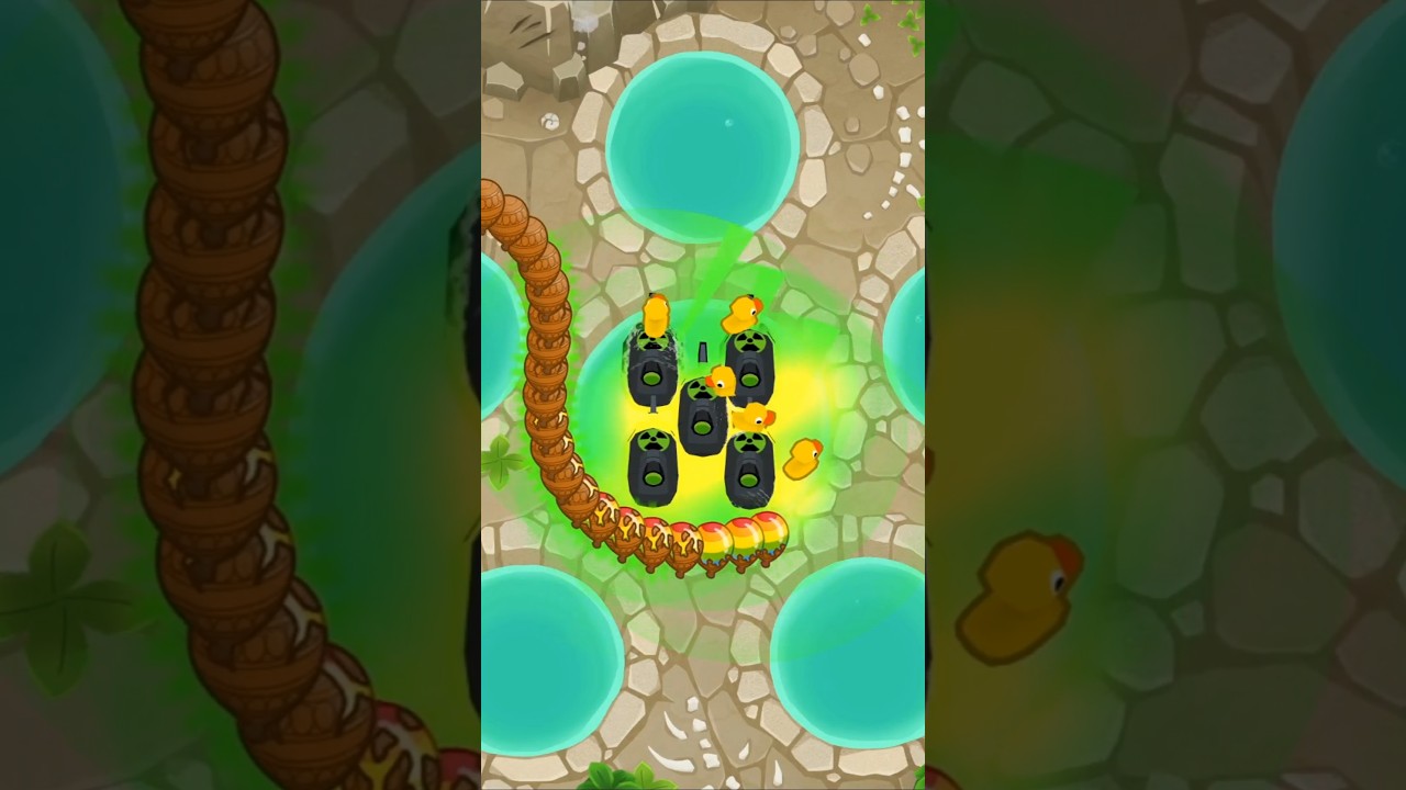 Reactors are Weird #btd6 #bloons #submarine
