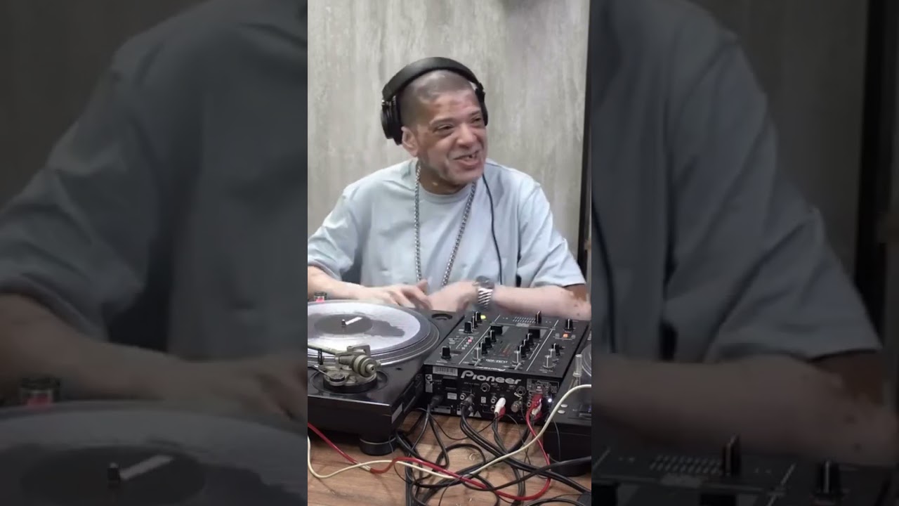 KL Jay (RacionaisMcs)Riscando os Pratos.