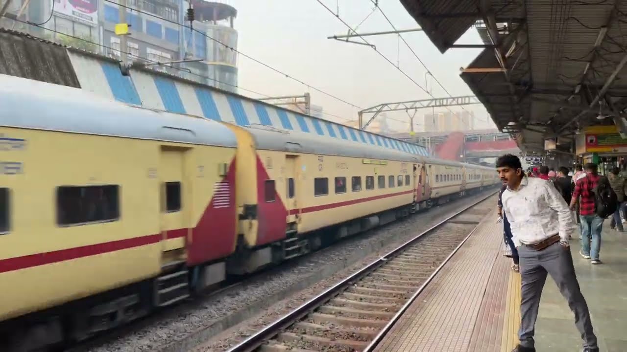 EARLY MORNING ACTION PART 2 || DURONTO INTERCITY MANDOVI & MORE || INDIAN RAILWAYS ||
