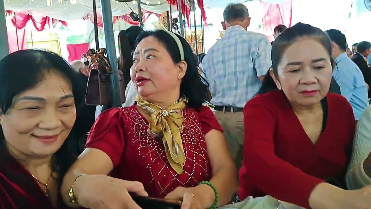 Nhóm bạn dự tiệc mừng Tân Gia nhà Nhạn Tuấn # maivangvlog #