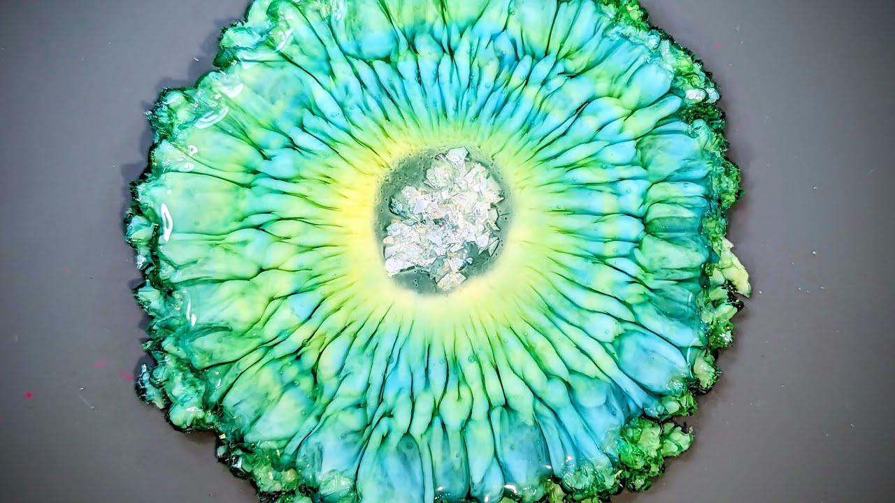 Resin Experimenting Success - Daisy Belly Edition!
