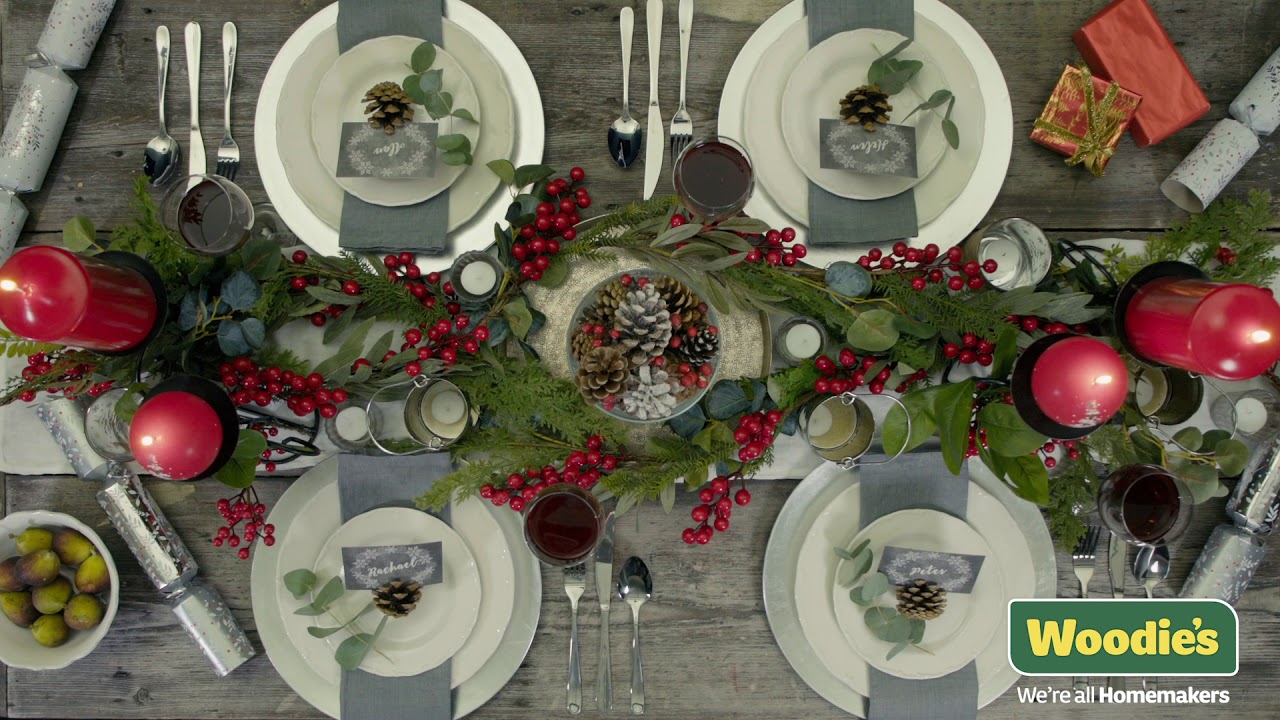 How To Decorate Your Christmas Dining Table