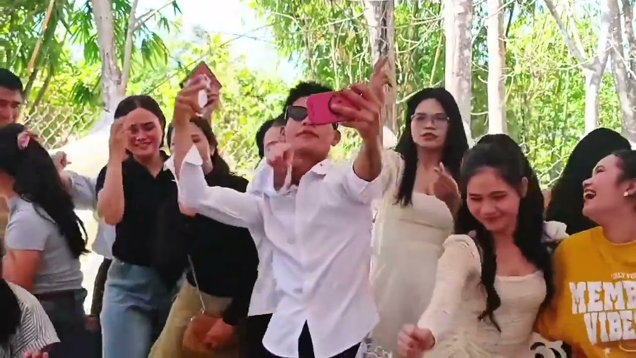 Ngày vui của hai cháu quá đẳng cấp 