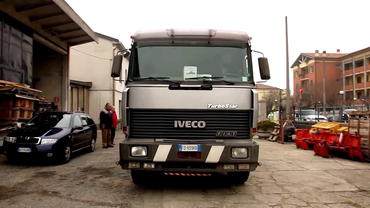 Ecco un camion Iveco 190.33 TurboStar  operativo nel trasporto materiale edile