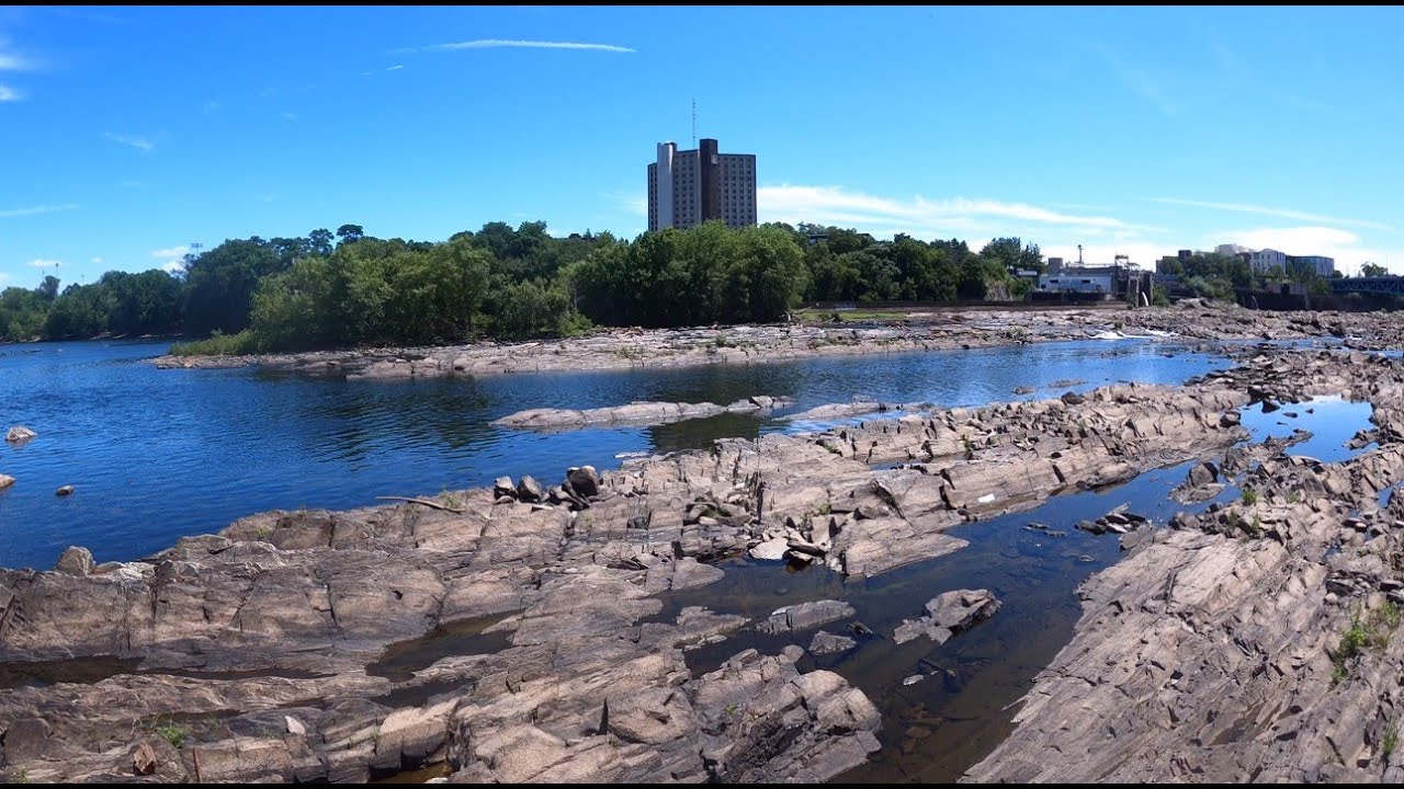 KAYAKING THE MERRIMACK RIVER and BEAVER BROOK