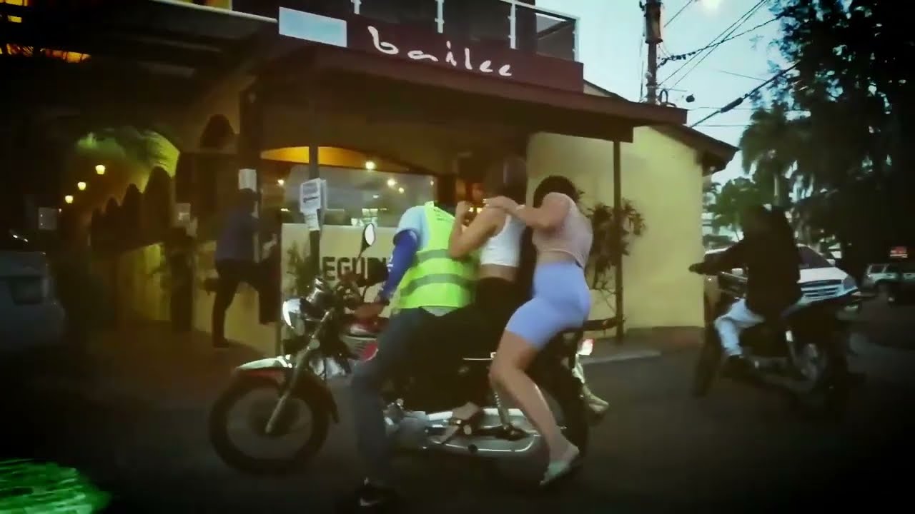 moped girls