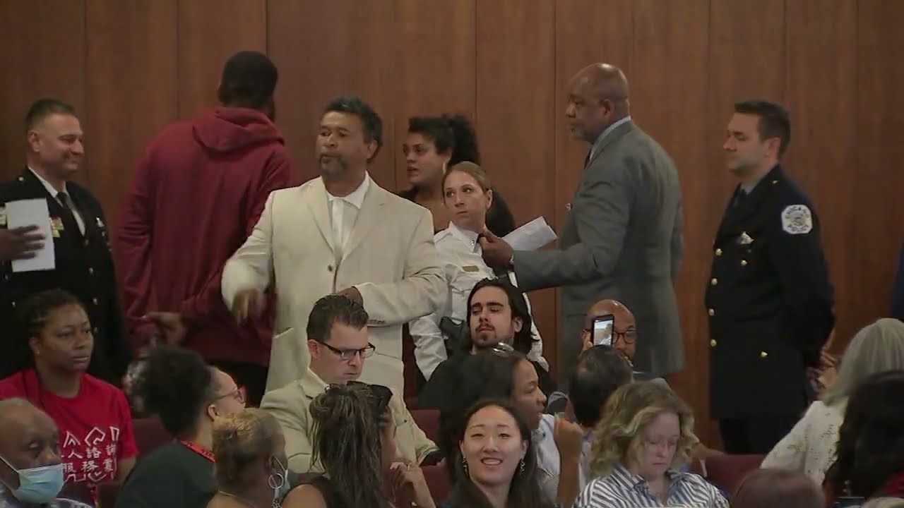 Chicago City Council approves $51M for migrant housing