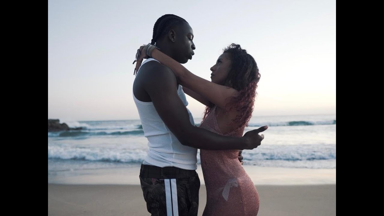 Kid Robinn x @cvshricco feat Ari - MINE (V&iacute;deo Oficial)