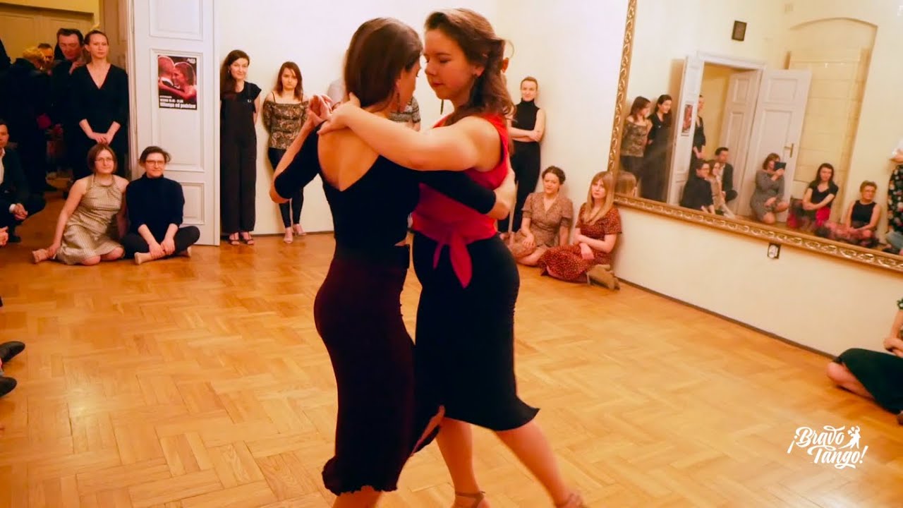 Anna Sieprawska & Gabriela Policht: girls' tango performance@Milonga Brava (3/3)