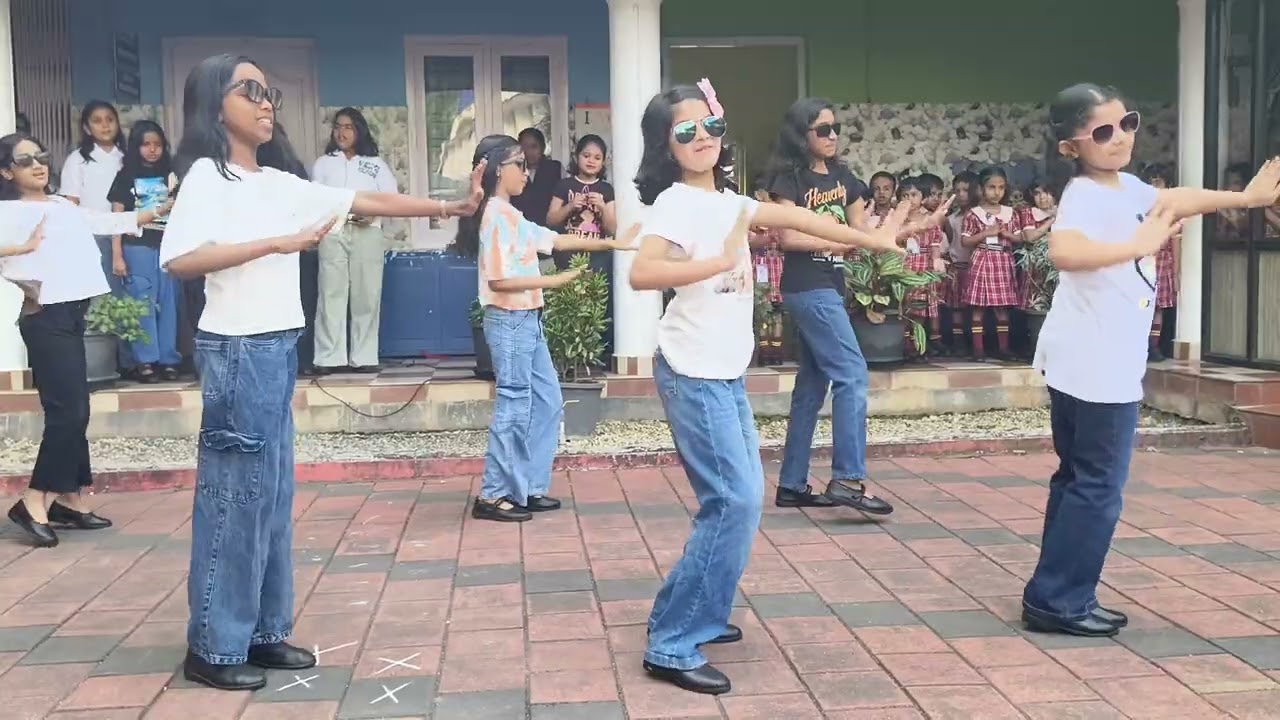 #girlsdance #girlsperformance #energetic 
