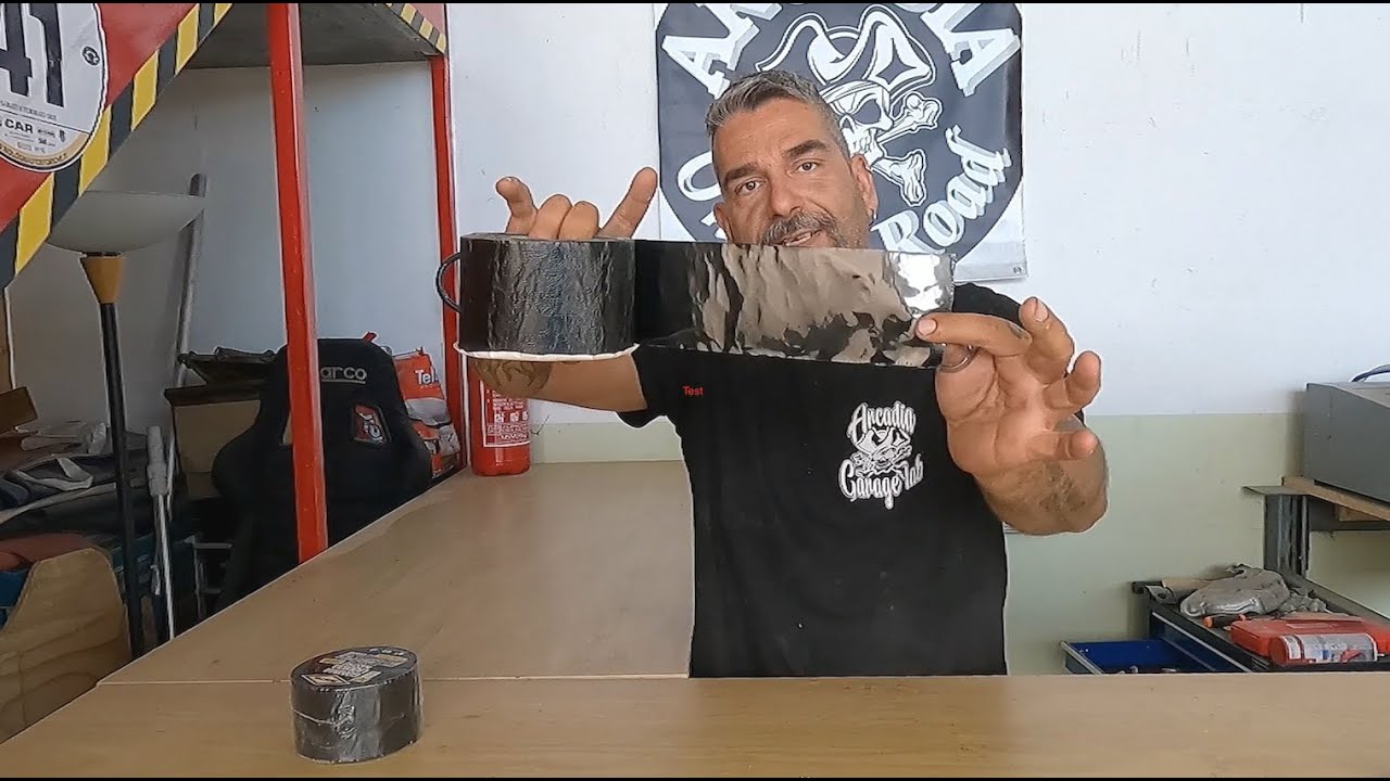 Riparazioni di emergenza sul camper con Bostik Gomma Liquida Nastro