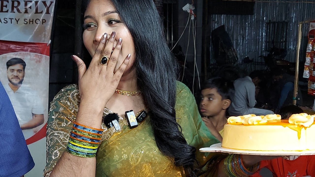 জাকির ভাইয়ের দোকানে কেকের ম্যাজিক দেখাইলো
