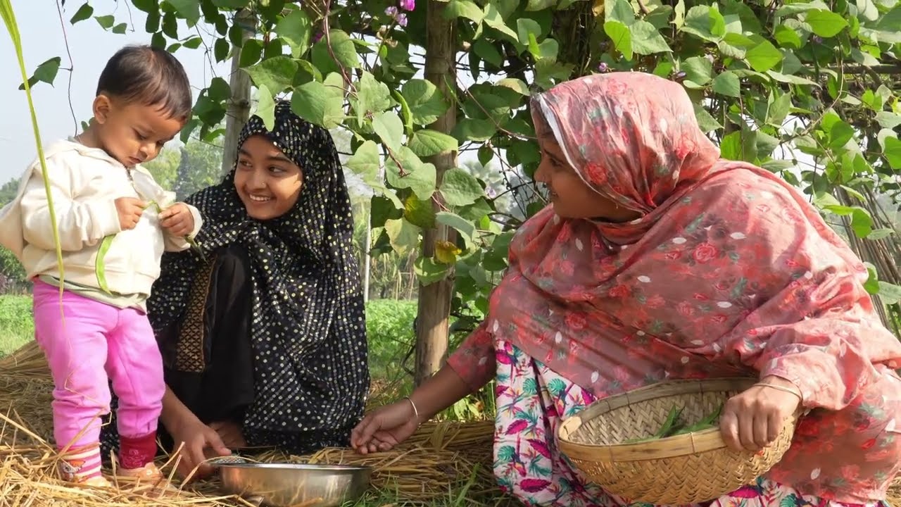 নাম আমার মন্টু জাইলা মাছ ধরি পাইলা পাইলা | Village life with Shampa