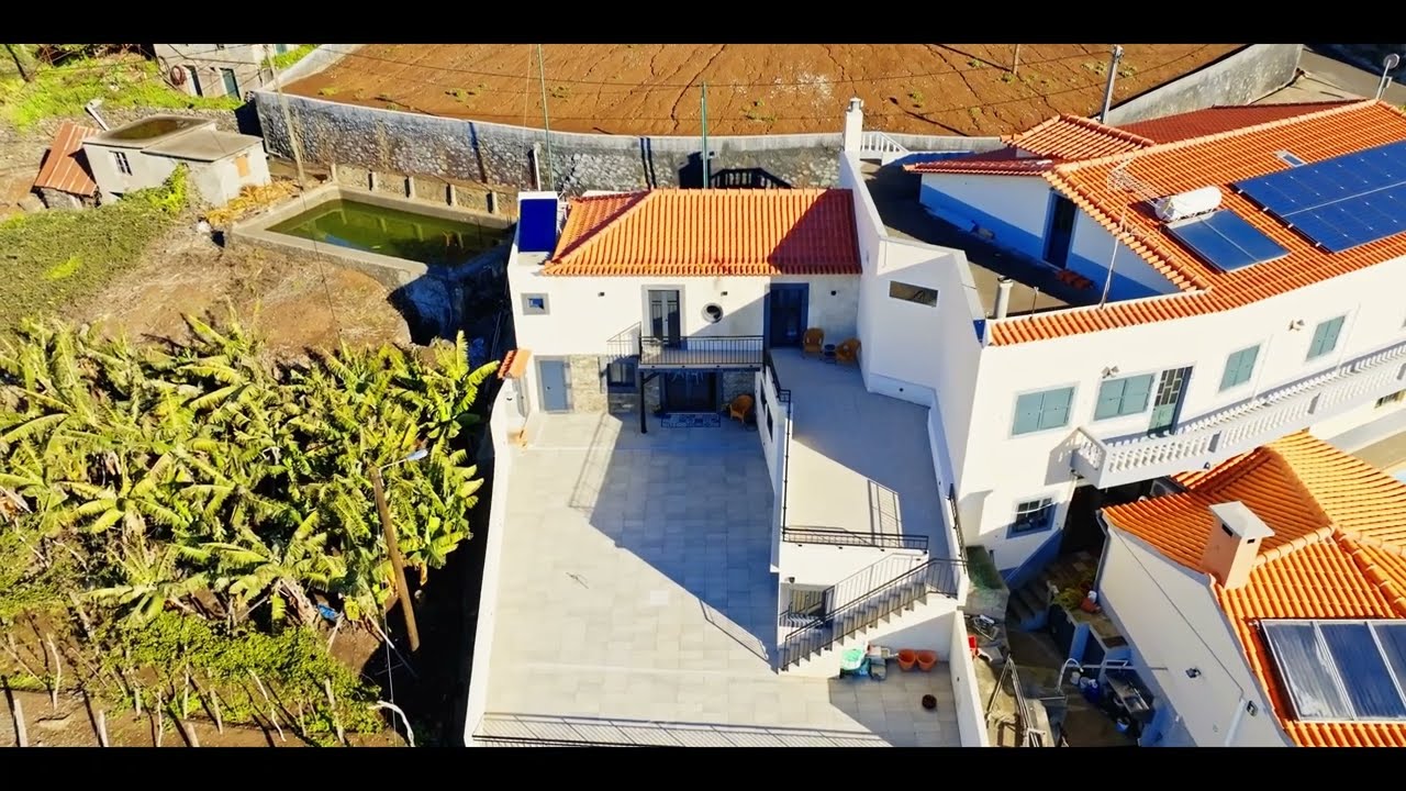 Fully Renovated 2-Bedroom Villa with Independent Studio and Permanent Sea Views–Estreito da Calheta