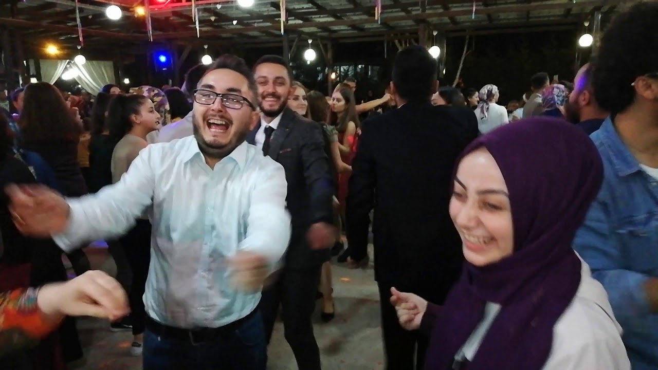 DÜZCE GÖLYAKA HACIYAKUPDA DÜĞÜNLER VAZGEÇEMEZ İZLEYENLER