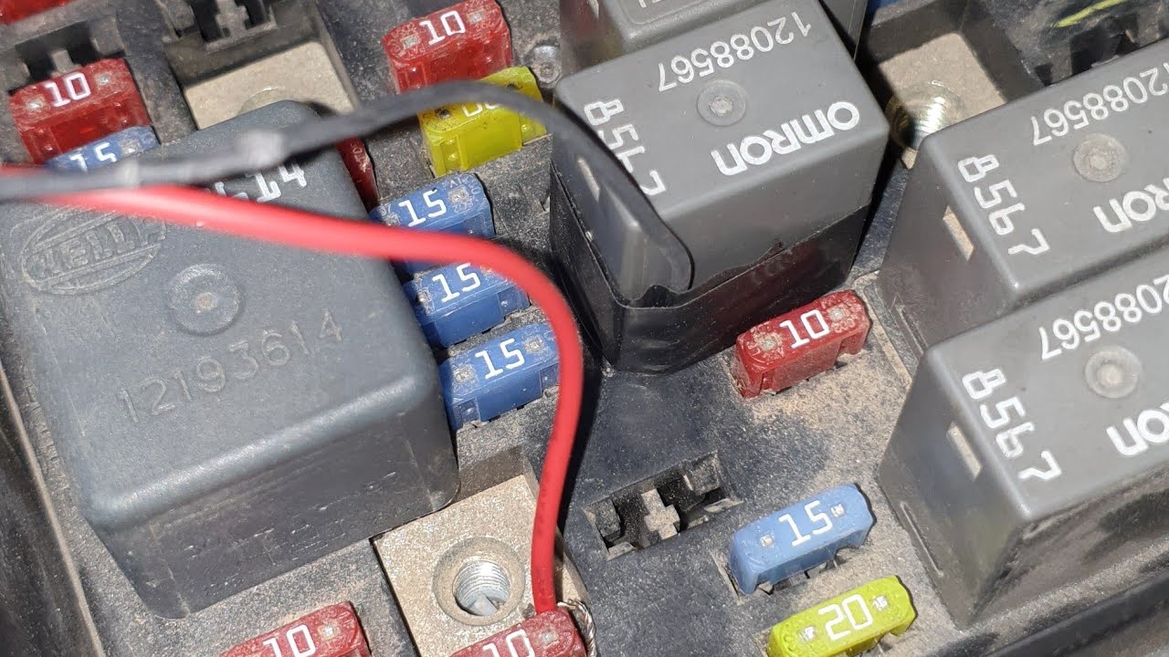 كيف تفعل الضوء النهاري في جمس يوكن من٢٠٠٠الى ٢٠٠٦ DRL