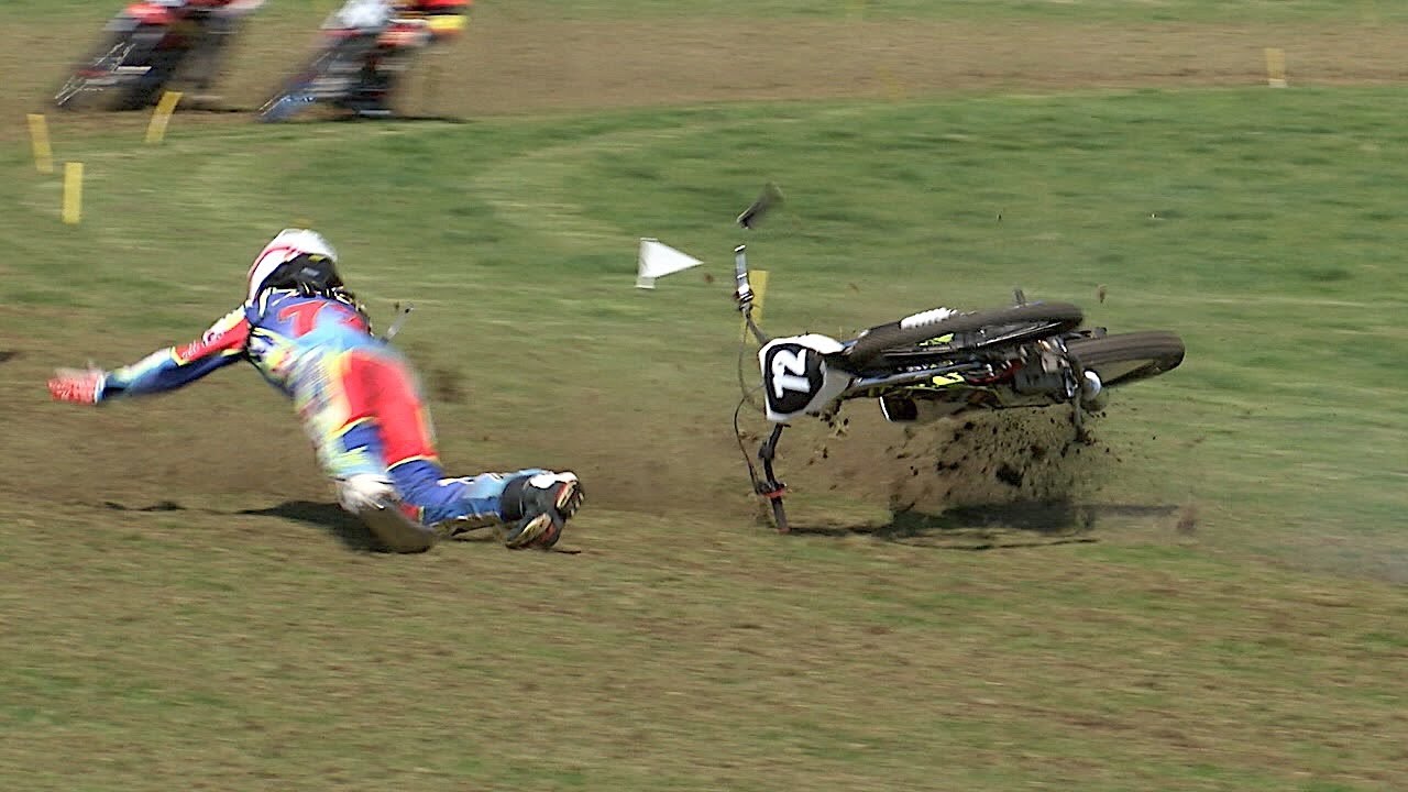 WHEN RACING FAILS GO SPECTACULARLY WRONG-1