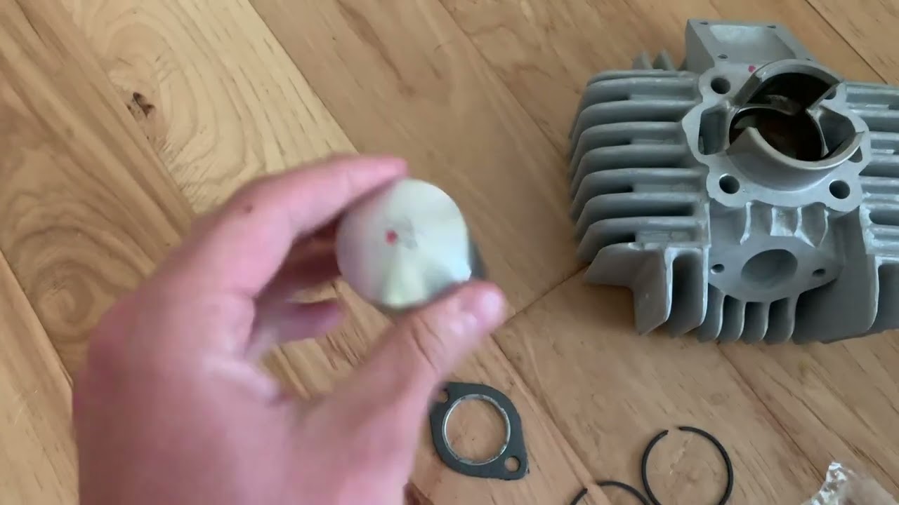 Unboxing a Tomos A35 50cc Airsal Cylinder Kit (38mm) 
