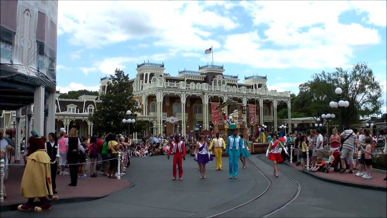 File91e's Disney News & Reviews (Celebrate A Dream Come True Parade)