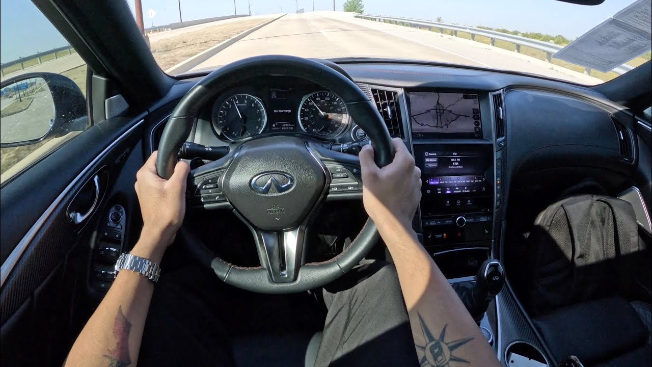 INFINITI Q50 Red Sport 400 2022 года — утренняя поездка от первого лица