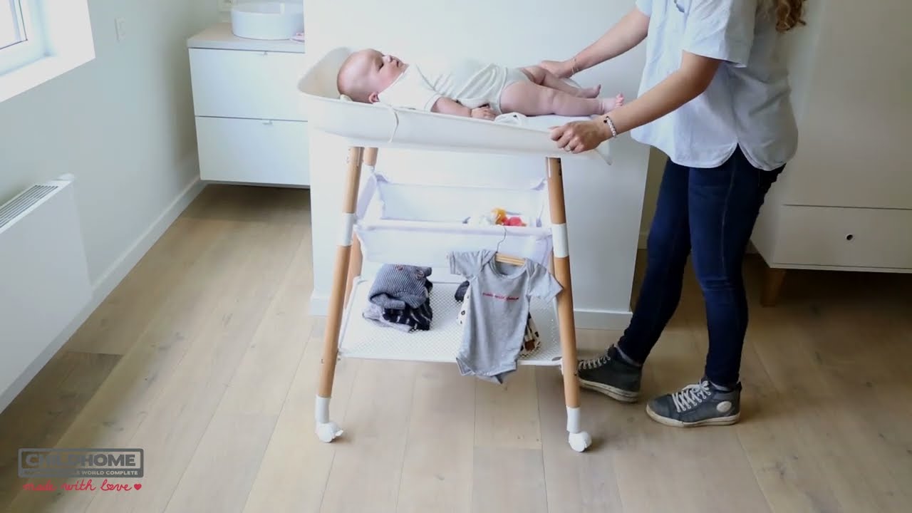 Table &agrave; langer Evolux de Childhome