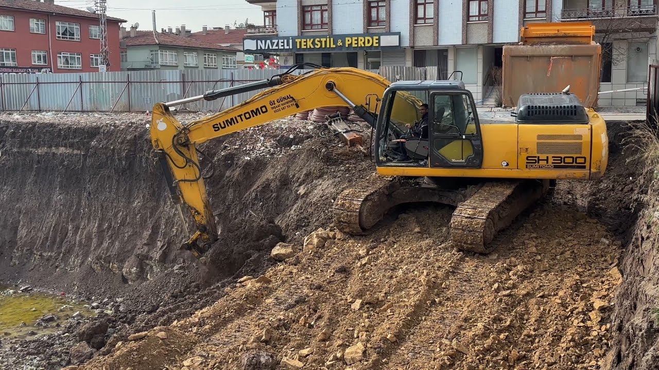 SUMITOMO SH 300 EKSKAVATÖR HAFİRYAT YÜKLEME