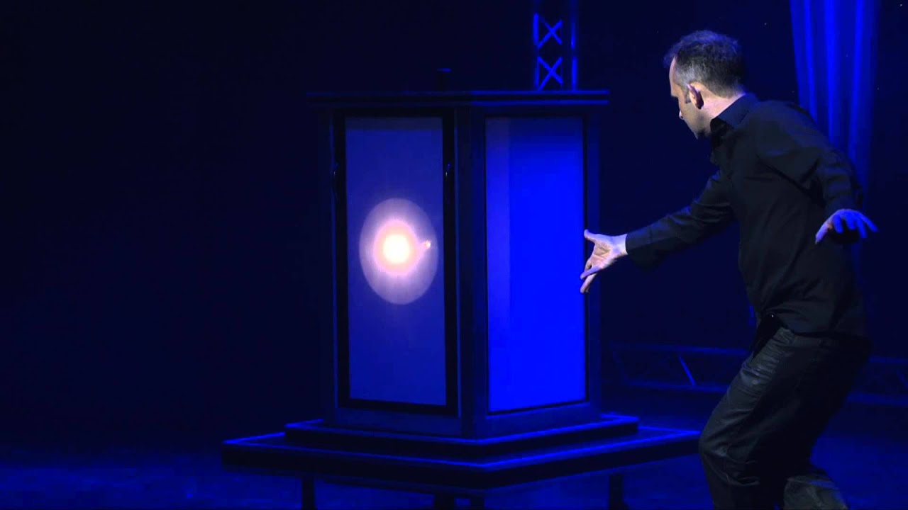 Andrew Green Illusionist - Shadow Box Illusion