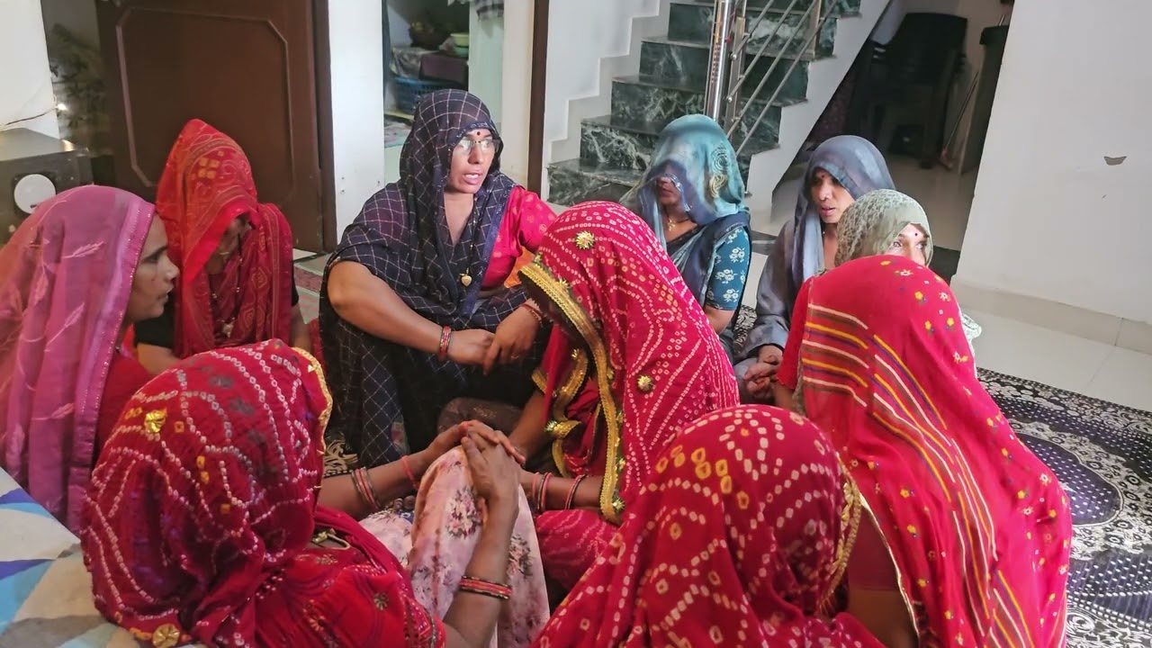 घूँघट लपेटा आया गजानंद  जी। मुड़ मुड़ देखें गोरा पार्वती |  गजानंद जी का गीत | @Bhairuramkumawat 