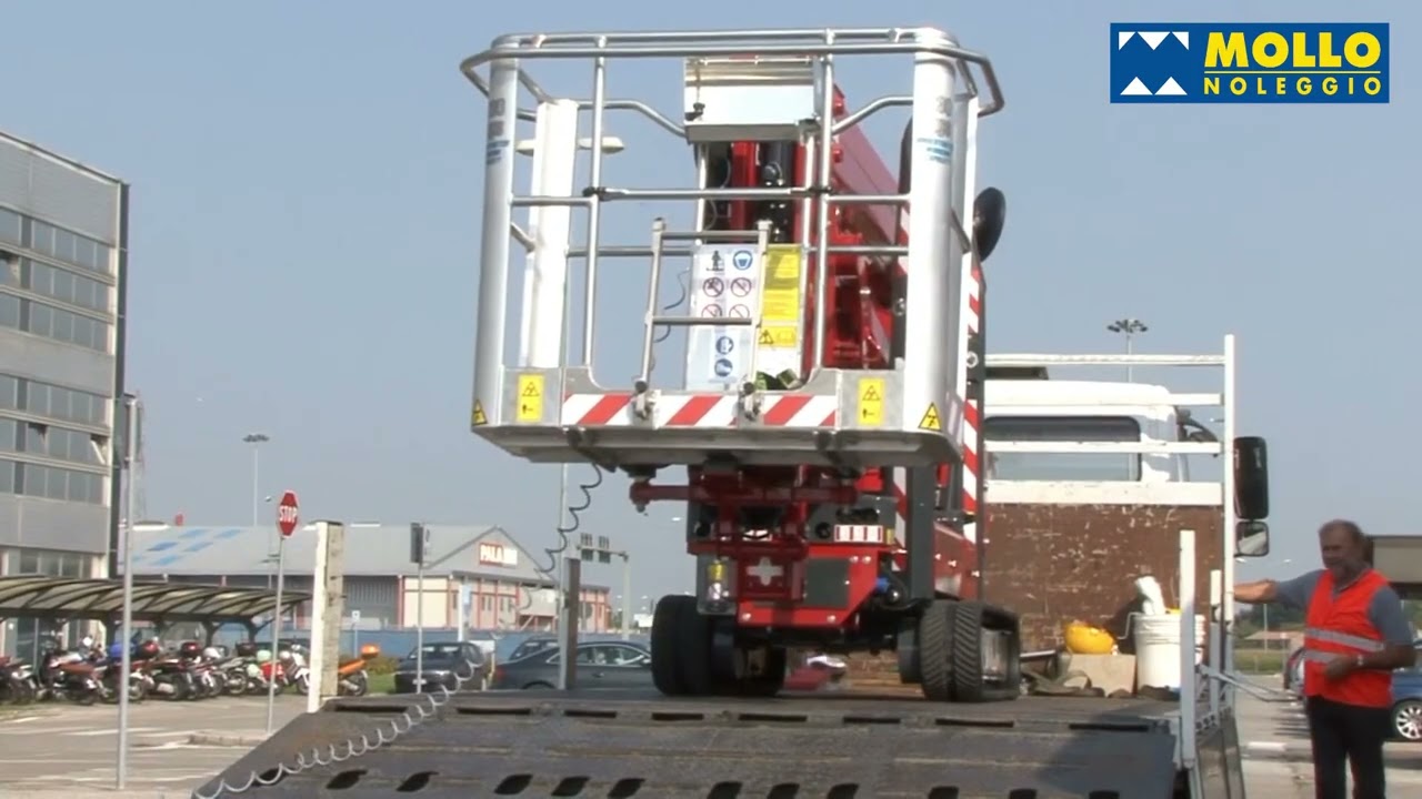 MOLLO NOLEGGIO: PIATTAFORMA CINGOLATA RAGNO HINOWA LIGHTLIFT 20 MT