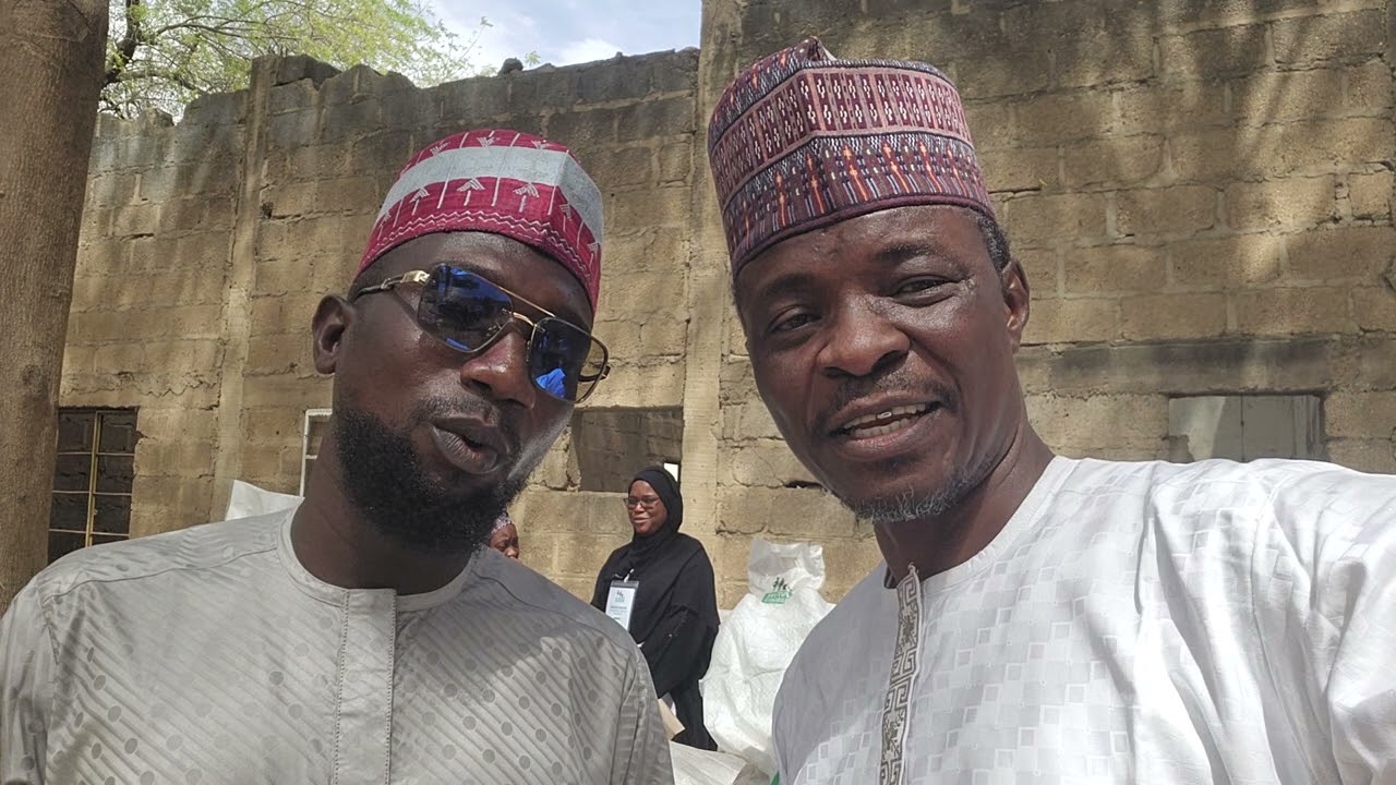 TeeTalk da Hon. Auwalu Lawan Aranposu DMD Karota, Kano a bikin raba abincin Ramadan na Aisha Buhari.