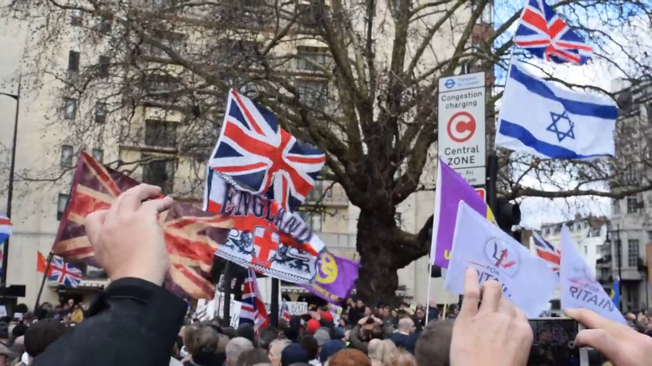 Tommy Robinson UKIP march: Flags of fathers of England