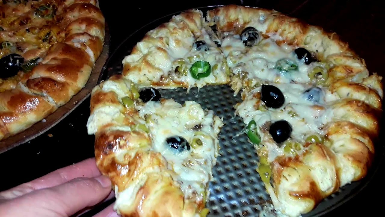 بيتزا محشيه الاطراف بالجبن بعجينه سحريه
