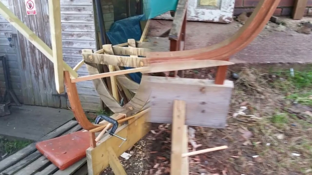Building a new Mai Star Class traditional clinker dinghy using traditional skills