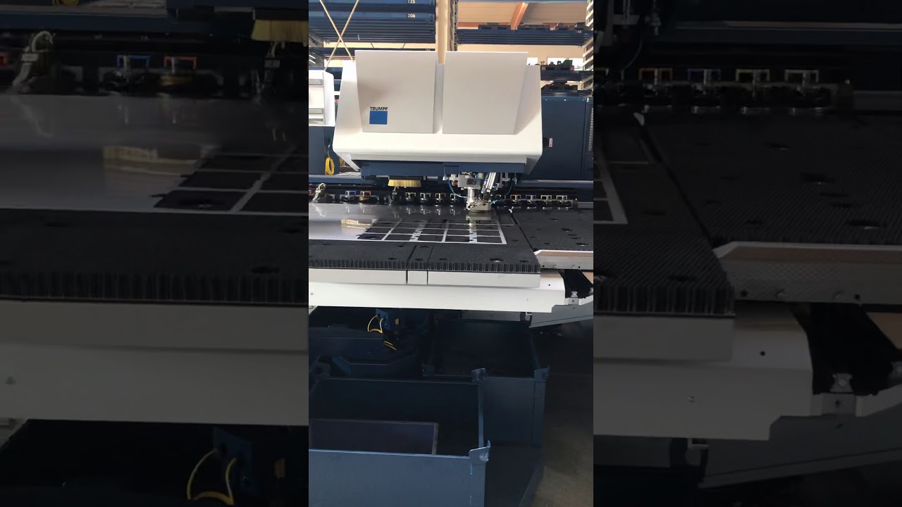 Stanz-Laser-Kombi Trumpf TruMatic 7000 bei der Reutter Blechbearbeitung