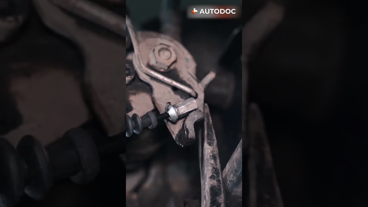 Kuinka asentaa k&auml;sijarruvaijeri oikein | AUTODOC #shorts