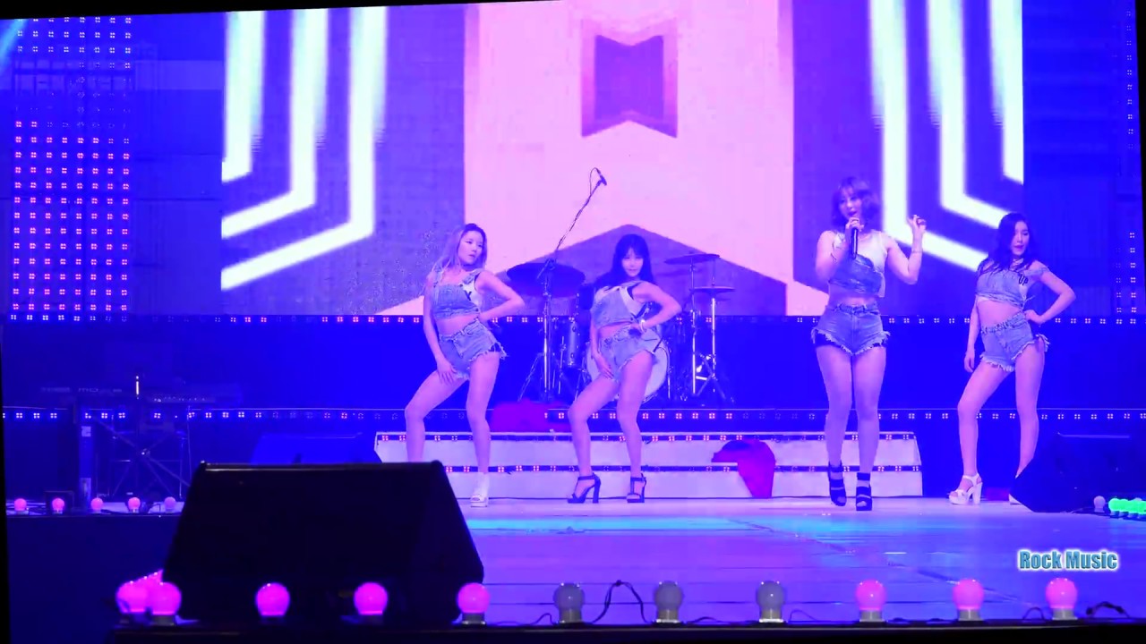 레이샤(Laysha)[4K직캠]Turn Up The Music@20151218 Rock Music
