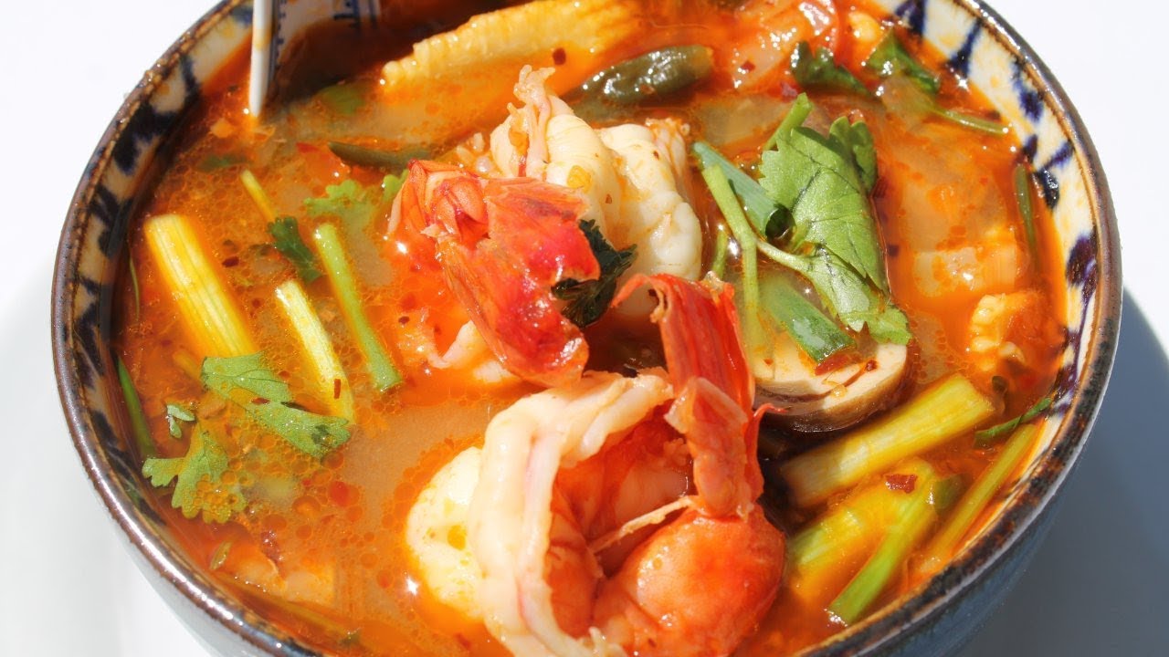 How to make TOM YAM KUNG -  ต้มยำกุ้ง - Morgane Recipes