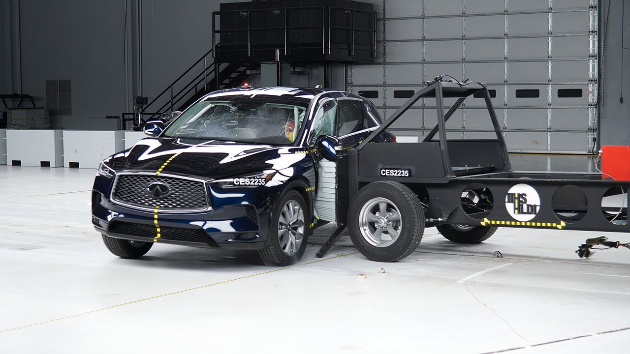 2022 Infiniti QX50 updated side IIHS crash test