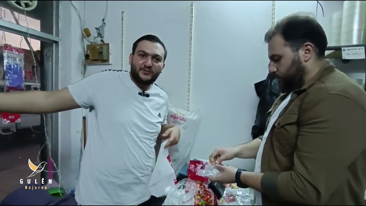 توزيع السكاكر🍬 في مدينة عامودا بمناسبة المولد النبوي الشريف ٢٠٢٣