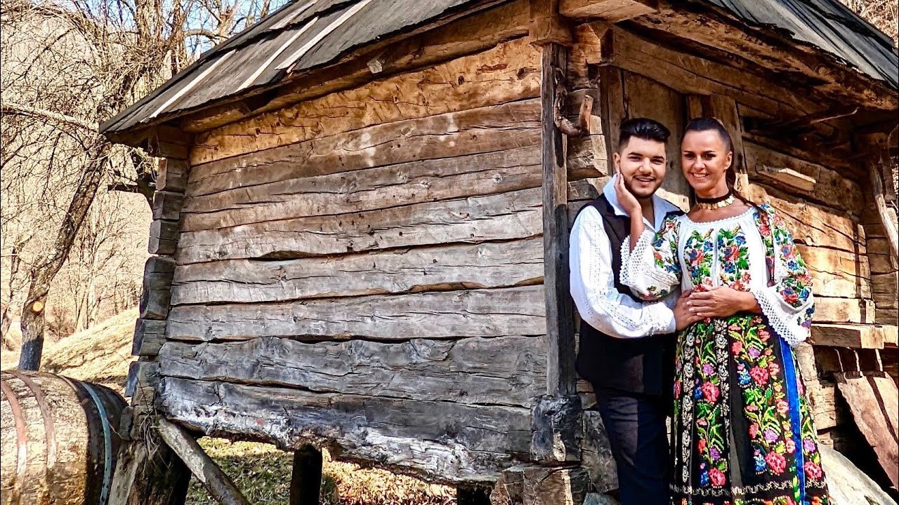 Adriana Stoican și Marian Medregoniu -Pădurice verde