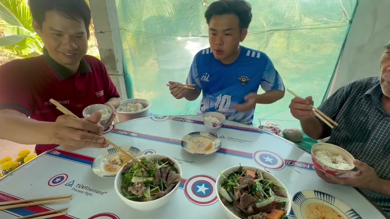 Lòng heo hầm tiêu xanh