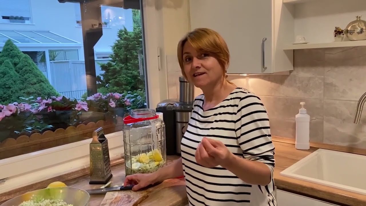M&uuml;rver &Ccedil;i&ccedil;eği Şurubu ve &Ccedil;ayı (Holunderbl&uuml;tensirup und -tee) Yapılışı ve Faydaları