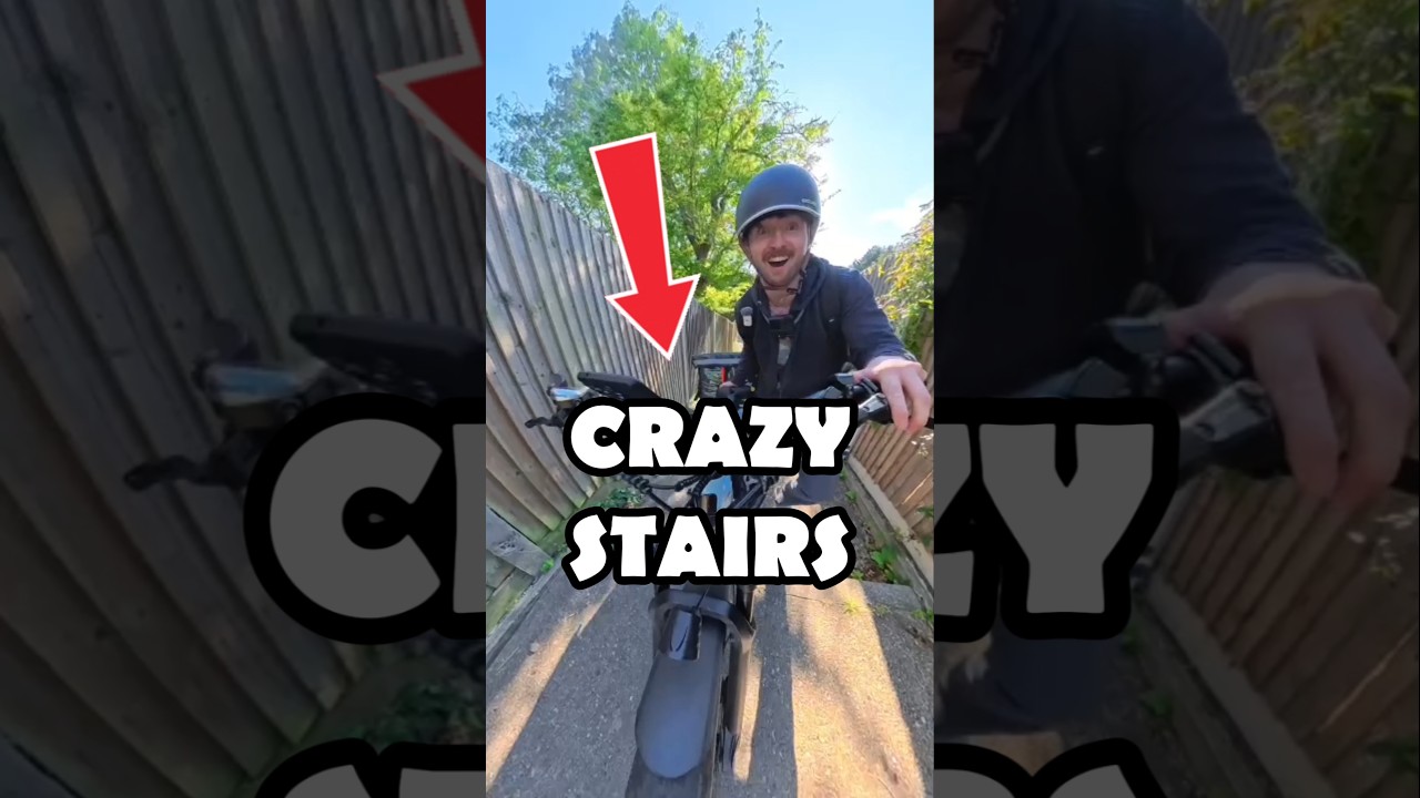 30 Stairs then the food bag exploded 😂 #ubereats #courier #fyp #fooddelivery #relatable