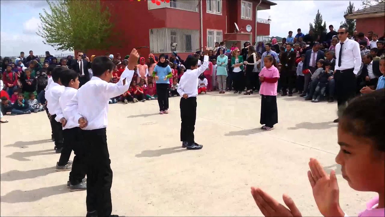2014-2015 ULUCANLAR İLK-ORTAOKULU 23 NİSAN GÖSTERİLERi