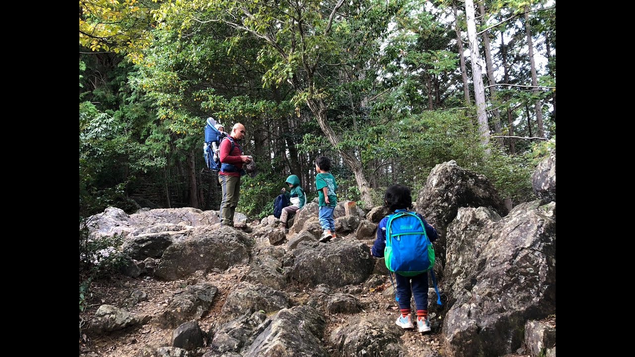 Hiking with family in Minoh-Osaka, Japan during autumn 2025
