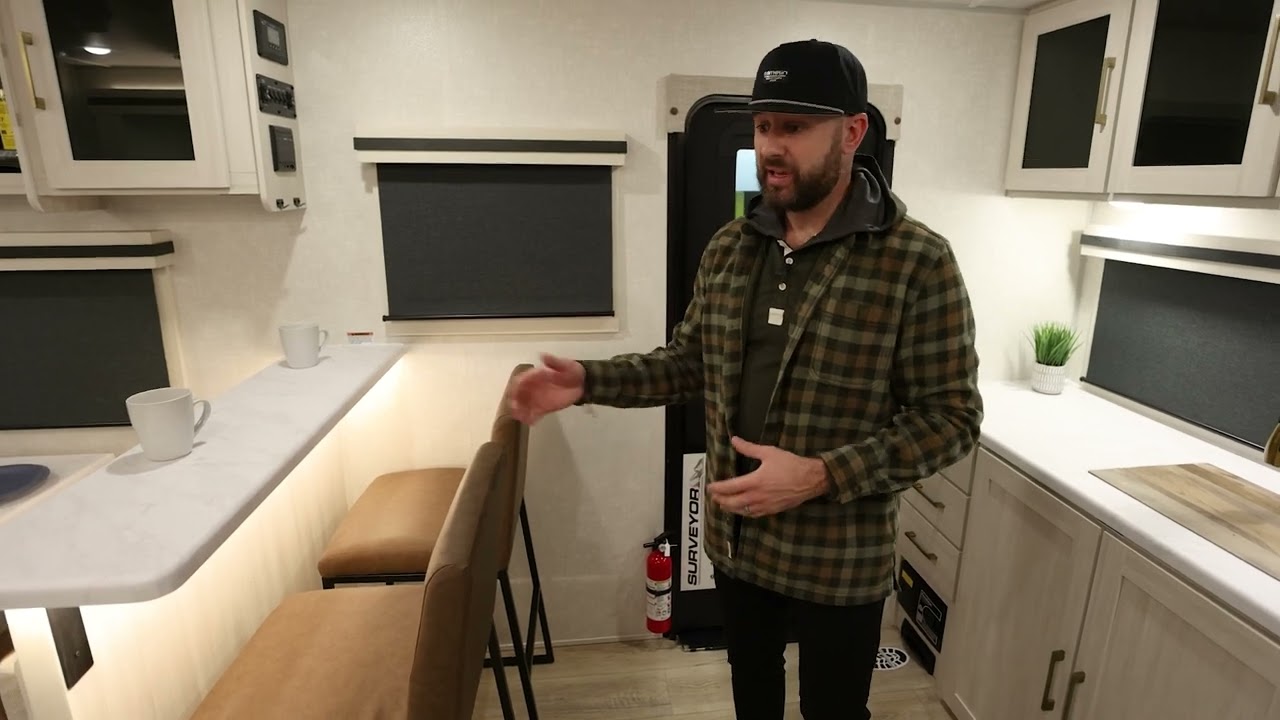 2025 Surveyor 261RKLE