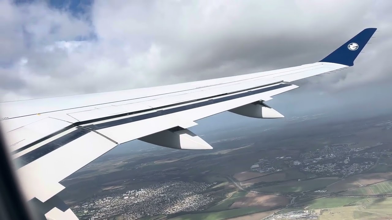Very Gusty STORM AMY Air France A220-300 Departure out of CDG
