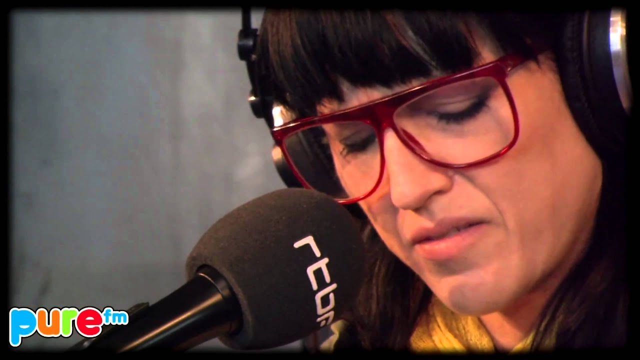 Joan as Police Woman Flash  sur PURE